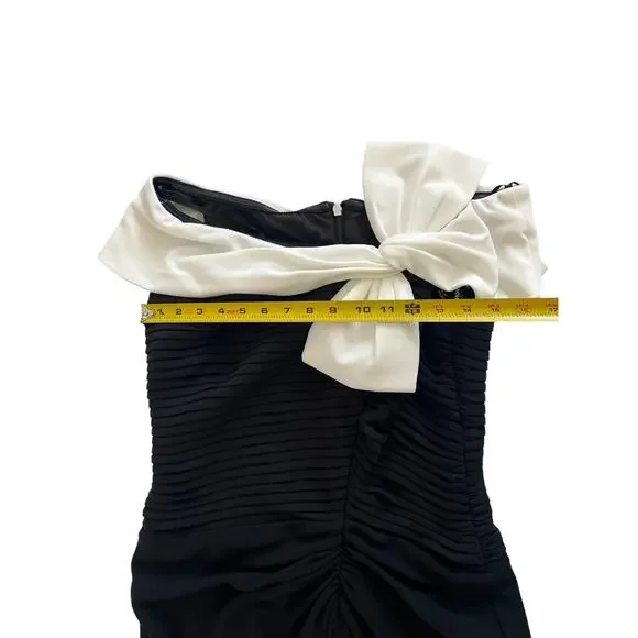 Tadashi Shoji Bow Pleated Crepe Dress Size Medium NWT Cocktail Event Wedding